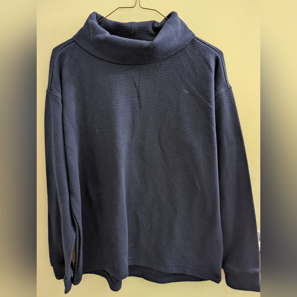 Lands' End Medium Women's Navy Blue Turtleneck Sweatshirt Warm Cozy Winter Ski